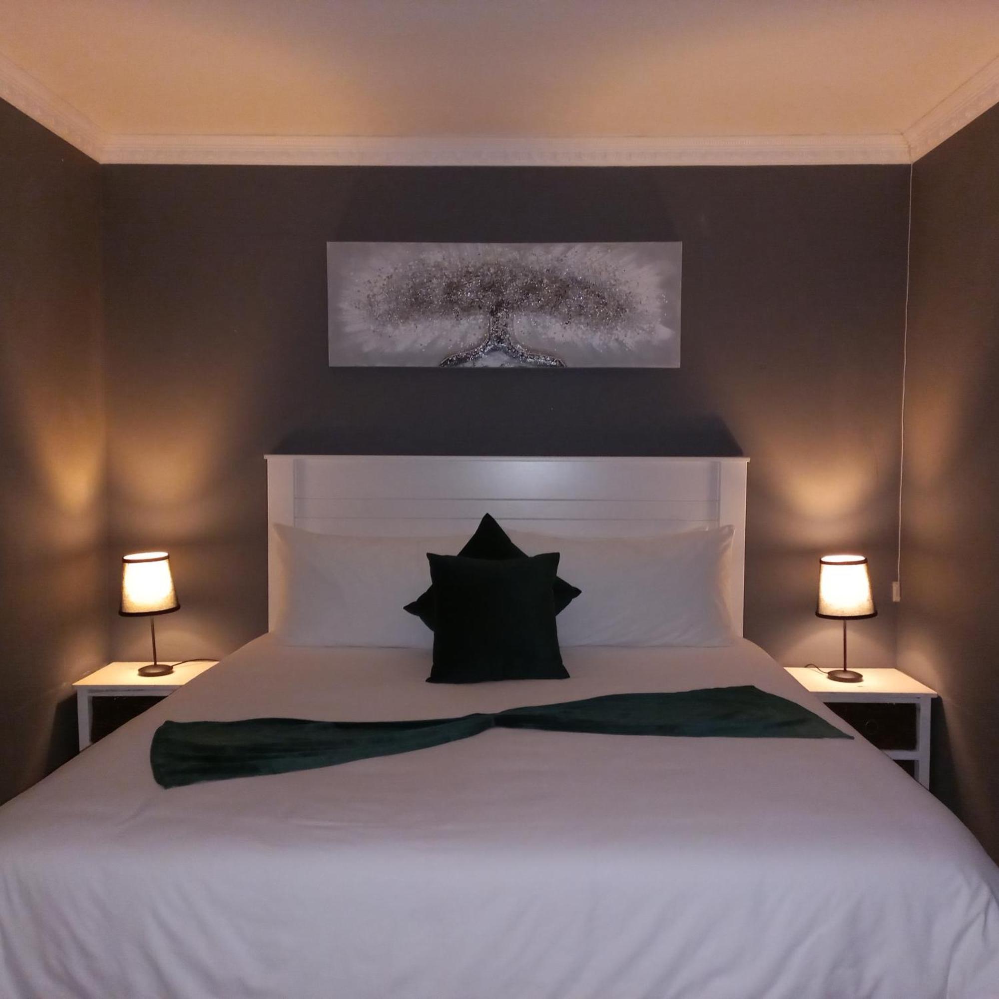 Eagle'S Nest B&B Куинстаун Экстерьер фото