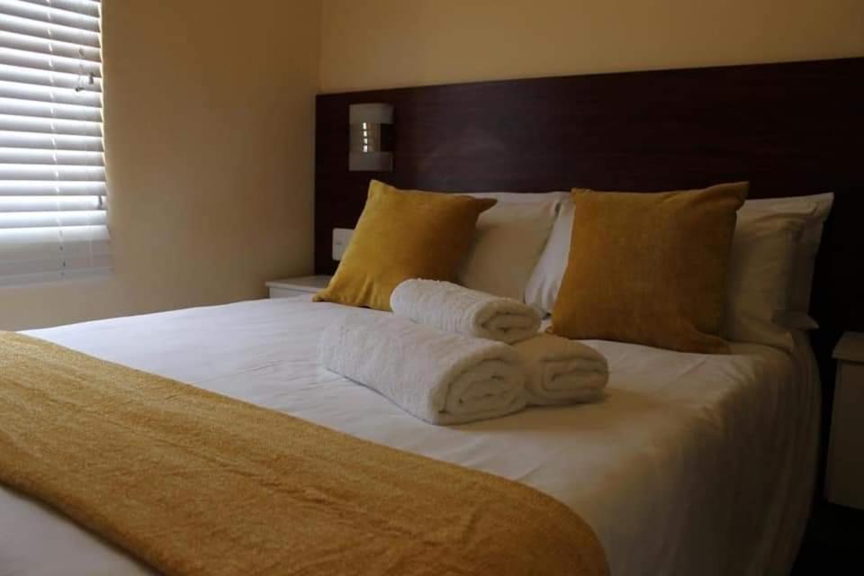 Eagle'S Nest B&B Куинстаун Экстерьер фото